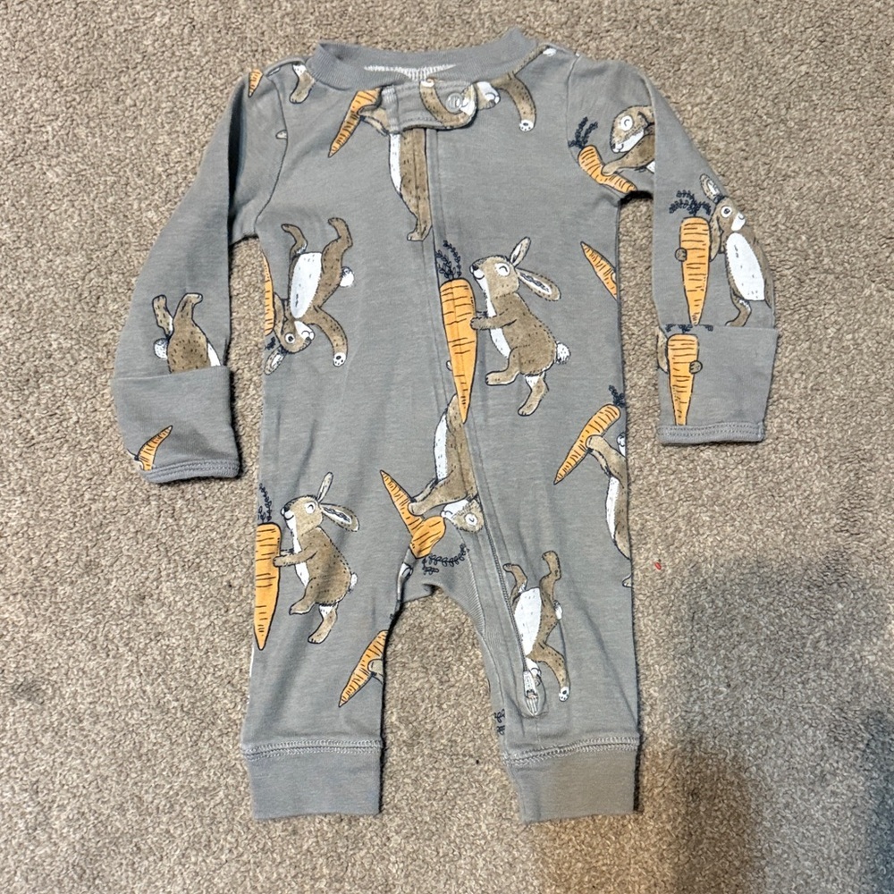Carter’s Bunny Rabbit Print Full Zip Open Foot Pajamas Size Newborn